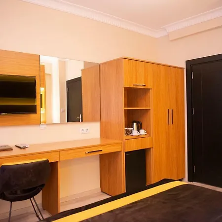 Hotel Karamans Sirkeci 2*