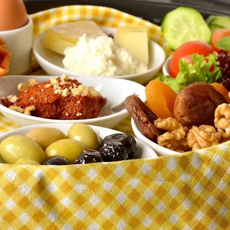 Hotel Karamans Sirkeci 2*