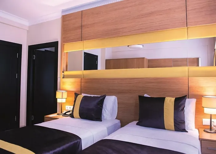 Hotel Karamans Sirkeci 2*