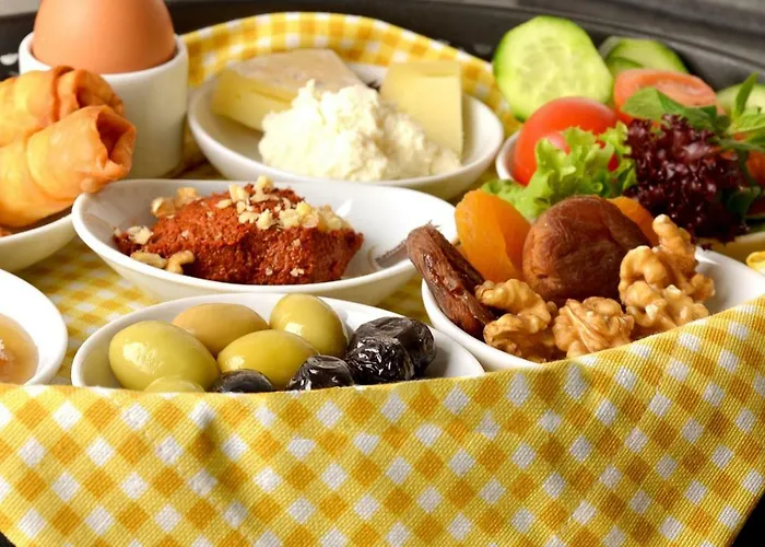 Hotel Karamans Sirkeci 2*