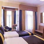 Karamans Sirkeci מלון 2*
